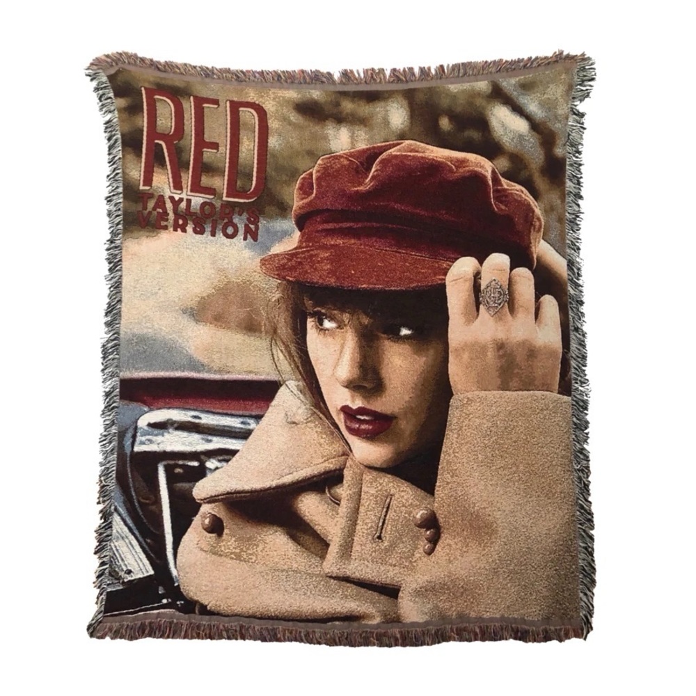 NWT Taylor Swift “Red (Taylor’s Version)” Album Cover Woven Blanket